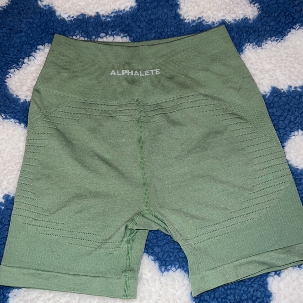 Gym shorts💚 - Picture 2 of 2